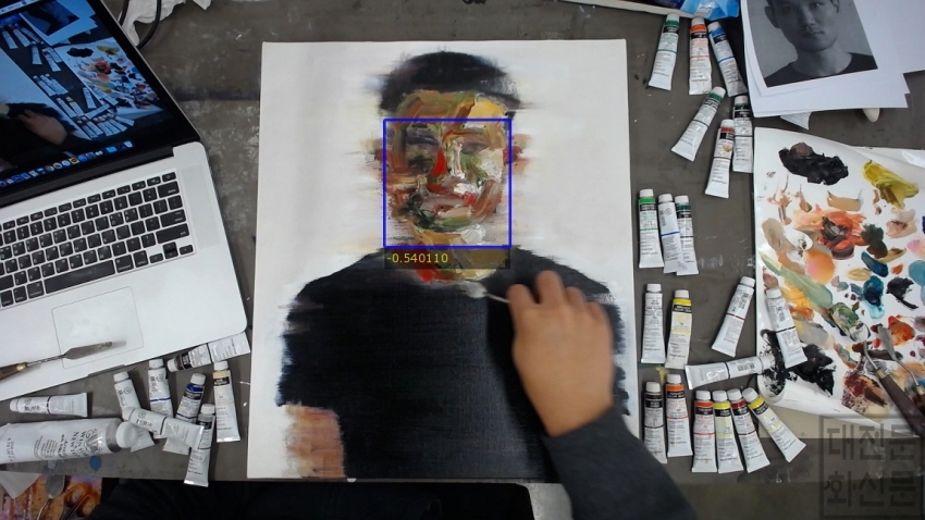 [크기변환]대전비엔날레 2020‘AI 햇살은 유리창을 잃고’_신승백_김용훈_논페이셜포트레이트_..jpg