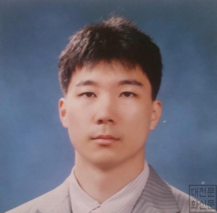 조재훈 시인 750.jpg