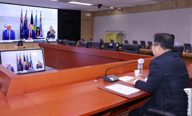 [크기변환]20220825 호주 브리즈번 시장 영상통화03.jpg