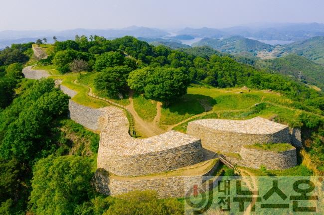 [크기변환]2. 계족산성 성곽 보수공사 마침내 재개-계족산성.jpg