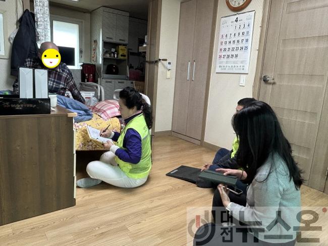 [크기변환][260403]통합돌봄모니터링단 현장 모니터링 진행2.jpg